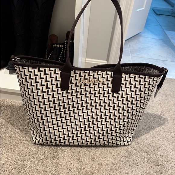 lululemon athletica Handbags - lululemon athletica Brown & Cream Geometric Tote